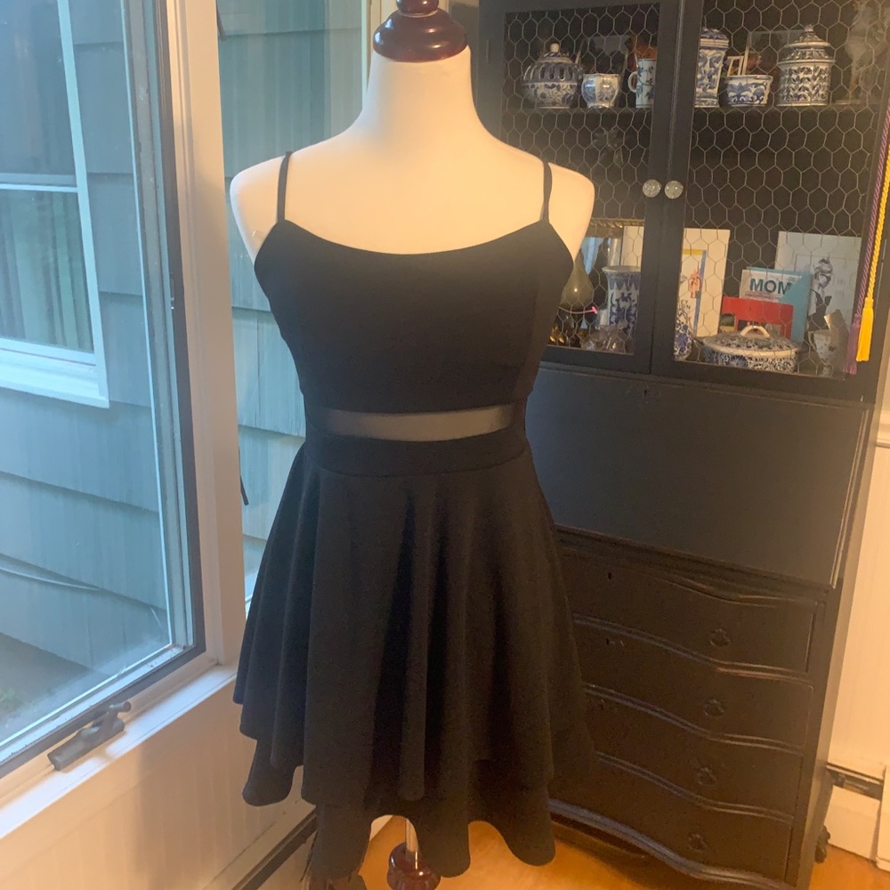 Emerald Sundae NWOT Black mini dress Junior Med mesh waistband adjustabl…